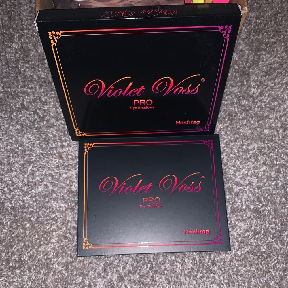 Violet Voss Hashtag Palette